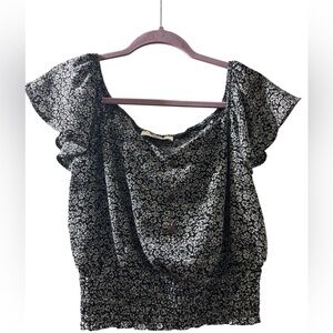 Monteau Black and White Floral Blouse